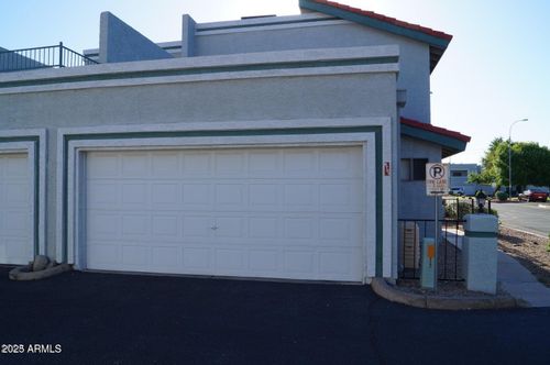 8701 N Shadow Ln, Peoria, AZ, 85345-8435 | Card Image
