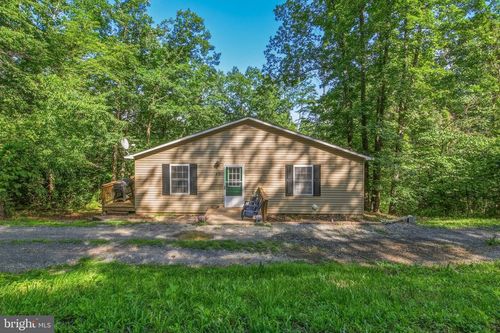 272 Willow Ln, Mount Jackson, VA, 22842-8438 | Card Image