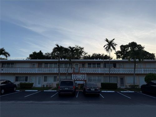 apt-15v-815 Sw 10th Ter, Hallandale Beach, FL, 33009-6764 | Card Image