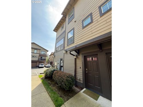 203-22832 Sw Forest Creek Dr, Sherwood, OR, 97140-9872 | Card Image