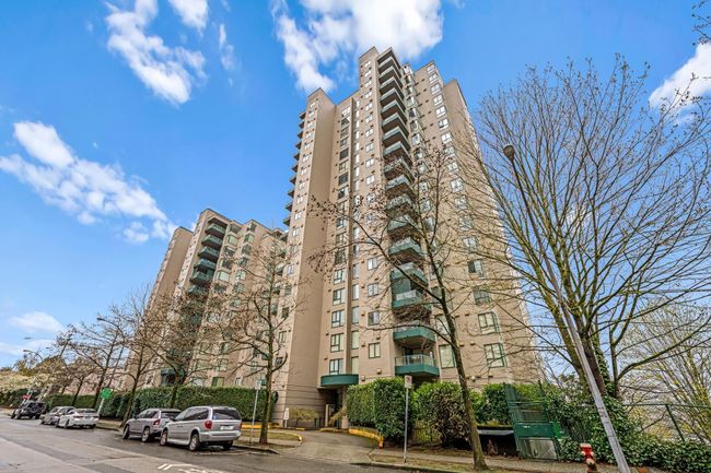 605 - 420 Carnarvon Street, Condo with 2 bedrooms, 2 bathrooms and 1 parking in New Westminster BC | Image 1
