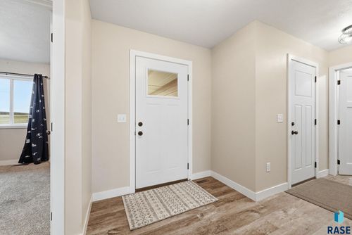 107 E 15th St Street, Dell Rapids, SD, 57022 | Card Image