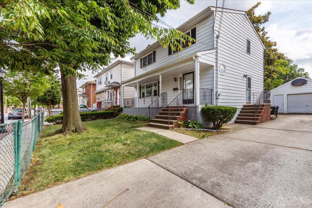 Washington Ave, Carteret, NJ 07008
