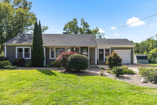 2019 Hawthorn Rd, Marengo, IL, 60152-9677 | Card Image