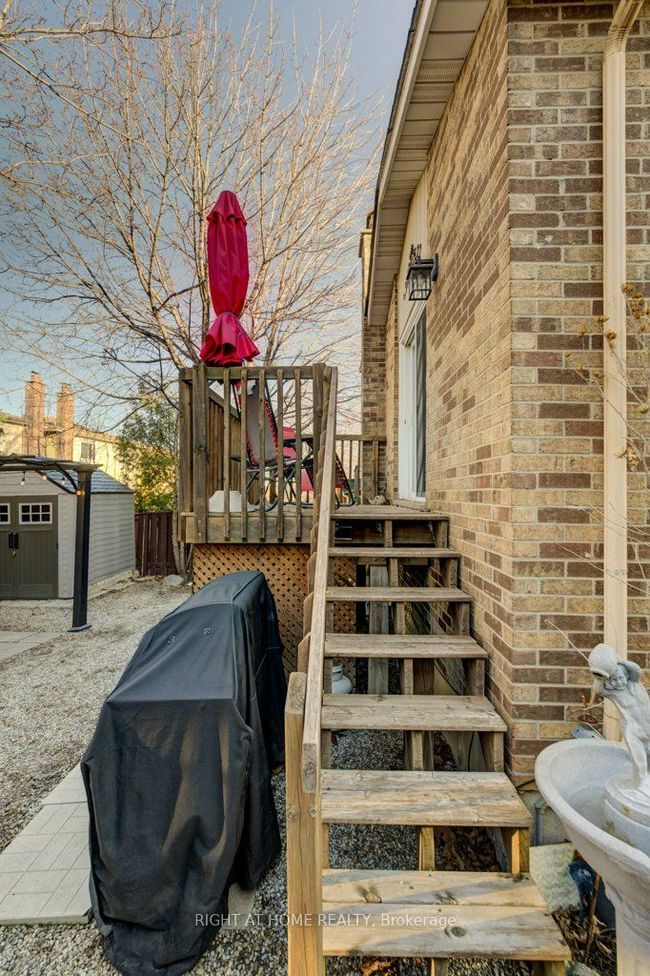 34 Langston Dr, House attached with 5 bedrooms, 3 bathrooms and 2 parking in Brampton ON | Image 33