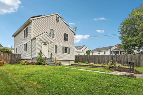 9 Finley St, Norwalk, CT, 06850-3601 | Card Image