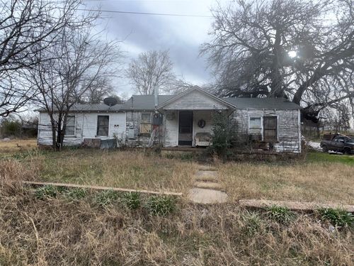 600 E Pierson St, Hamilton, TX, 76531-2335 | Card Image