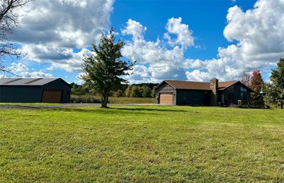 3 bedroom 2 bath 10.65 acres. 32 x 24 pole bldg | Image 1