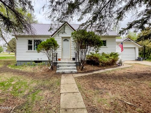 20 3rd Ave, Makoti, ND, 58756 | Card Image