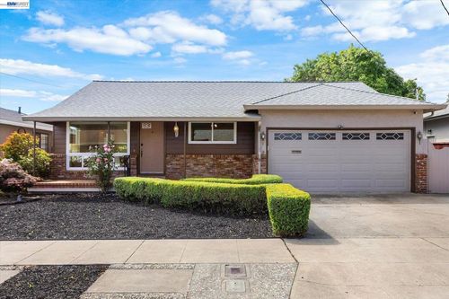831 Casanova Dr, San Leandro, CA, 94578 | Card Image