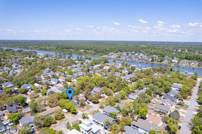 107 Ne 24 Th St, House other with 3 bedrooms, 2 bathrooms and null parking in Oak Island NC | Image 43