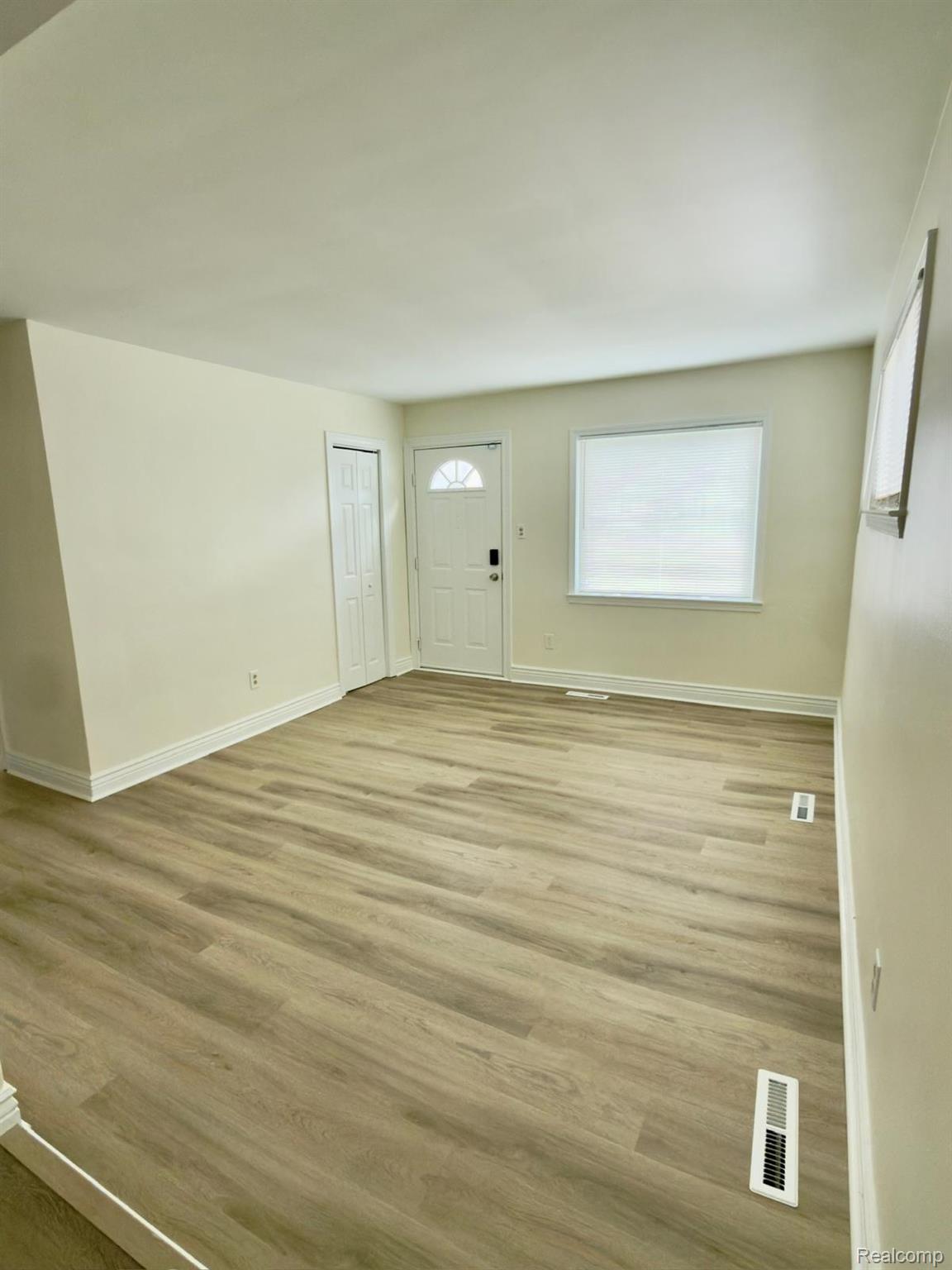 Residential Lease in Garden City 3