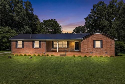 106 Larkway Dr, Tullahoma, TN, 37388-2180 | Card Image