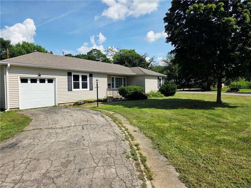 1351 Marblecrest Dr, Fort Scott, KS, 66701-3460 | Card Image