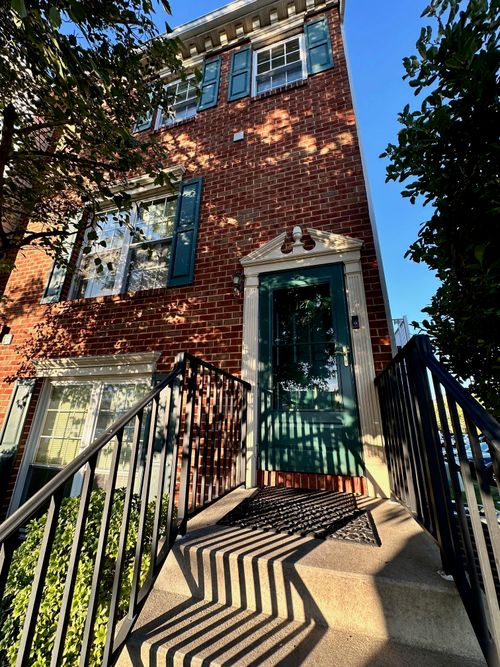 127 Cherry St, Jersey City, NJ, 07305-4866 | Card Image