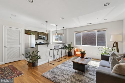 305-804 Taylor St Nw, WASHINGTON, DC, 20011-5849 | Card Image