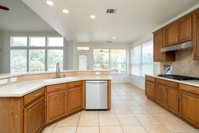 10615 Wind Walker, House other with 4 bedrooms, 4 bathrooms and null parking in Helotes TX | Image 14