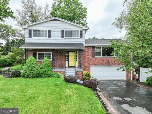 420 Cortleigh Dr, YORK, PA, 17402-4116 | Card Image