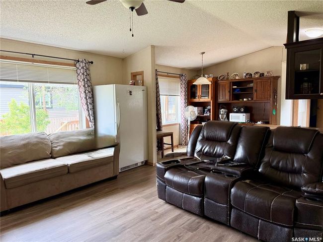 3 - 404 8 Th Ave E, House other with 3 bedrooms, 2 bathrooms and 2 parking in Watrous SK | Image 16