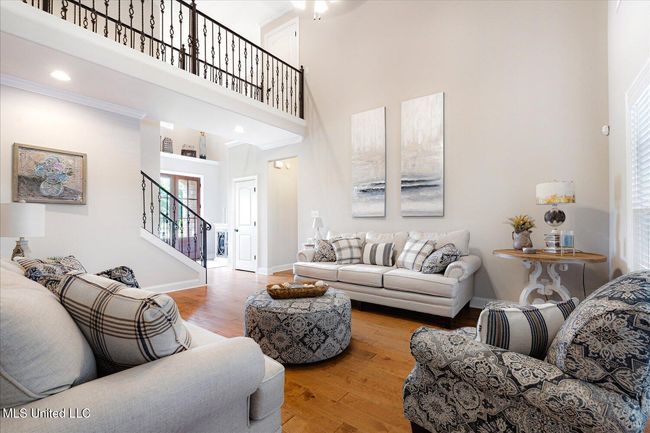 Living Room | Image 17