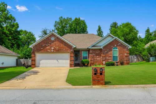 4008 Madrid Dr, Benton, AR, 72015-4780 | Card Image