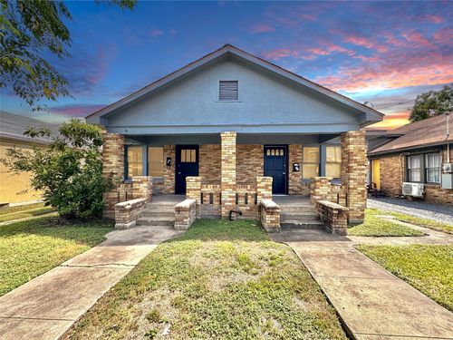 7 Hunt St, Houston, TX, 77003-1948 | Card Image