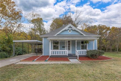 826 S Arlington Ave, Independence, MO, 64053-1610 | Card Image