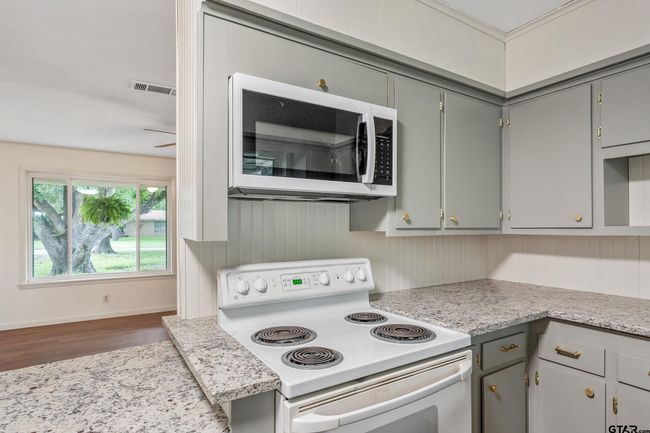 417 Polly St, House other with 3 bedrooms, 2 bathrooms and null parking in Bullard TX | Image 9