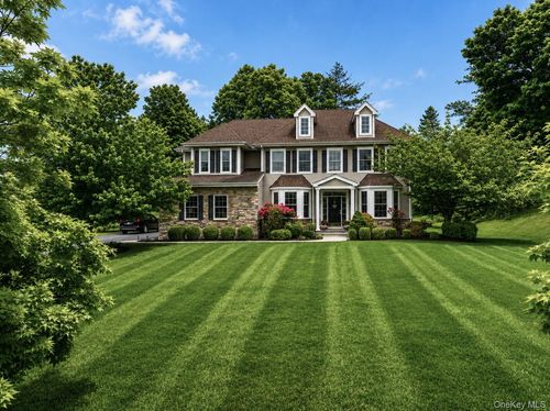 84 Mansion Ridge Blvd, Monroe, NY, 10950-5572 | Card Image