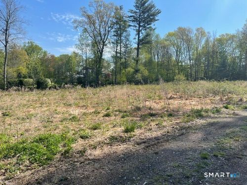 26 Canterbury Way, North Haven, CT, 06473-1017 | Card Image