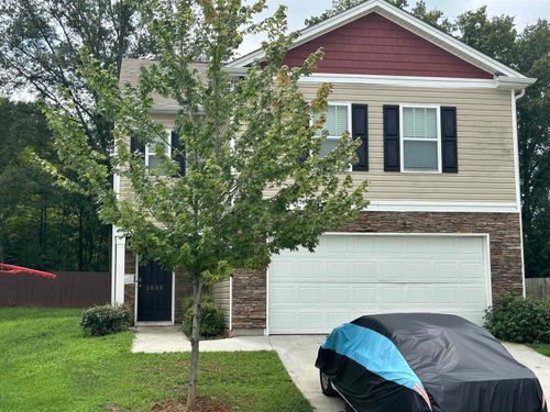 1055 Summerlin Trl, Duncan, SC, 29334-7900 | Card Image