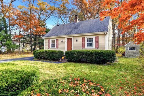 768 East St, Brockton, MA, 02302-4407 | Card Image