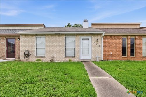 309 Versailles St, Victoria, TX, 77904-2257 | Card Image