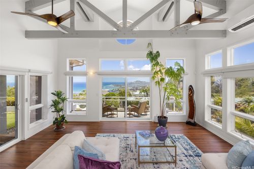 626 Kahiau Loop, Honolulu, HI, 96821-2540 | Card Image