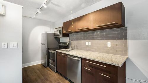 unit-114-1050 N Adams Rd, Birmingham, MI, 48009-5673 | Card Image