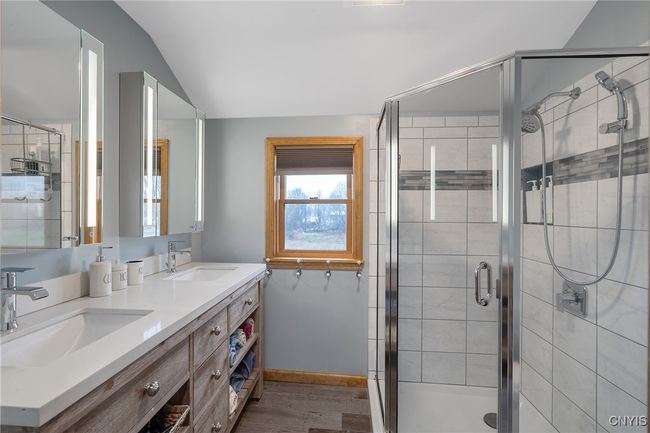 Primary Bathroom | Image 32