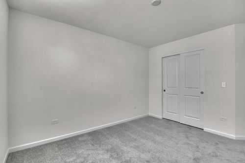 6275 Sandbelt Dr, Woodridge, IL, 60517-4076 | Card Image