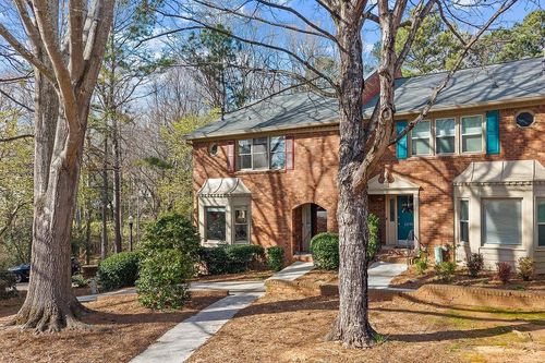 6405 Windsor Trace Dr, Peachtree Corners, GA, 30092-2375 | Card Image