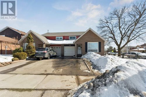 152 Primrose Cres, Brampton, ON, L6Z1E3 | Card Image