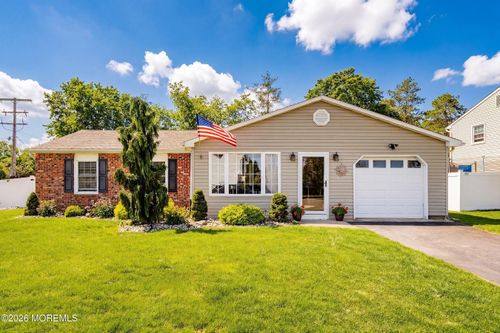 45 Pine Needle St, Howell, NJ, 07731-2648 | Card Image