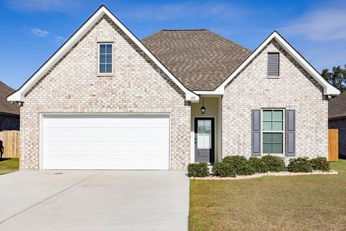 126 Adley Ave, Houma, LA, 70364-1235 | Card Image