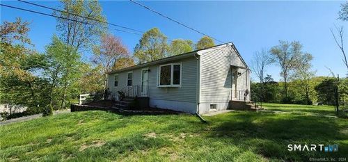 7 Sunnieside Ct, Waterford, CT, 06385-1603 | Card Image