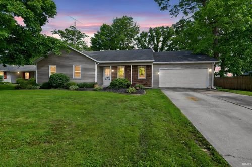 204 W Horizon Road, Muncie, IN, 47303-1135 | Card Image