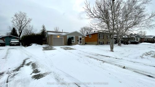 32 Courtice Cres, Collingwood, ON, L9Y4G1 | Card Image