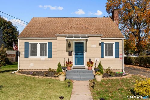 71 Linnmore Dr, Manchester, CT, 06040-3813 | Card Image