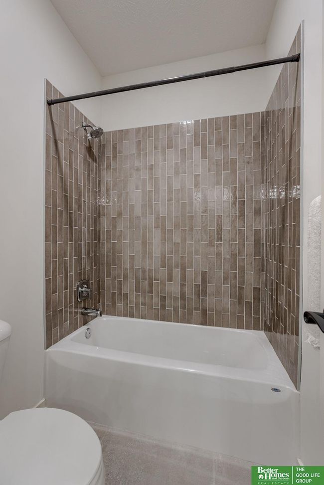 3639 S 218 Th Ave, House other with 5 bedrooms, 4 bathrooms and 3 parking in Elkhorn NE | Image 24