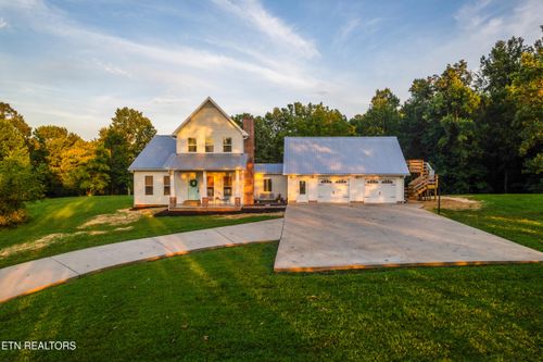 329 Rayford Cir, Rutledge, TN, 37861-4957 | Card Image