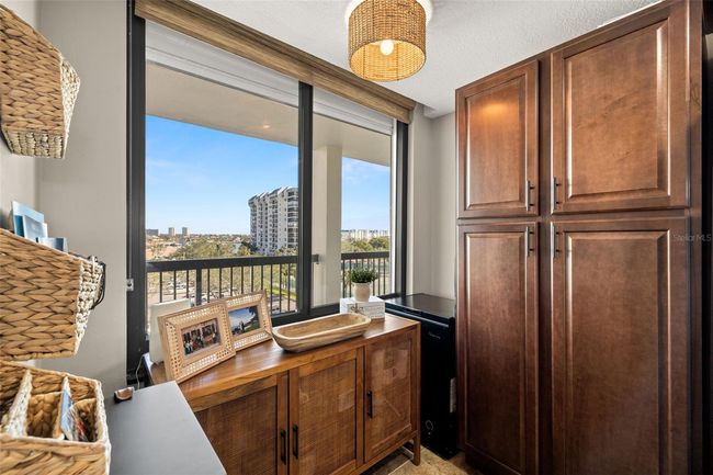 Stylish and functional kitchen | Image 11