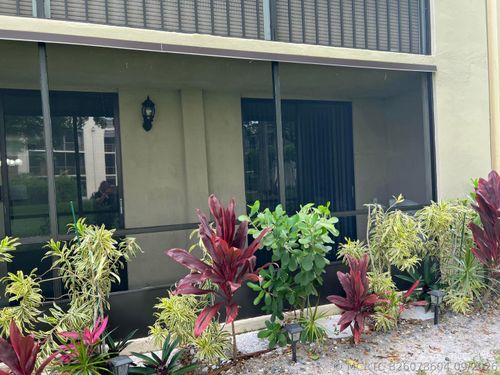 101-5220 Las Verdes Cir, Delray Beach, FL, 33484-8071 | Card Image