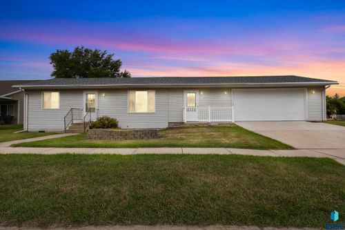 229 N Cherry St Street, Lennox, SD, 57039 | Card Image